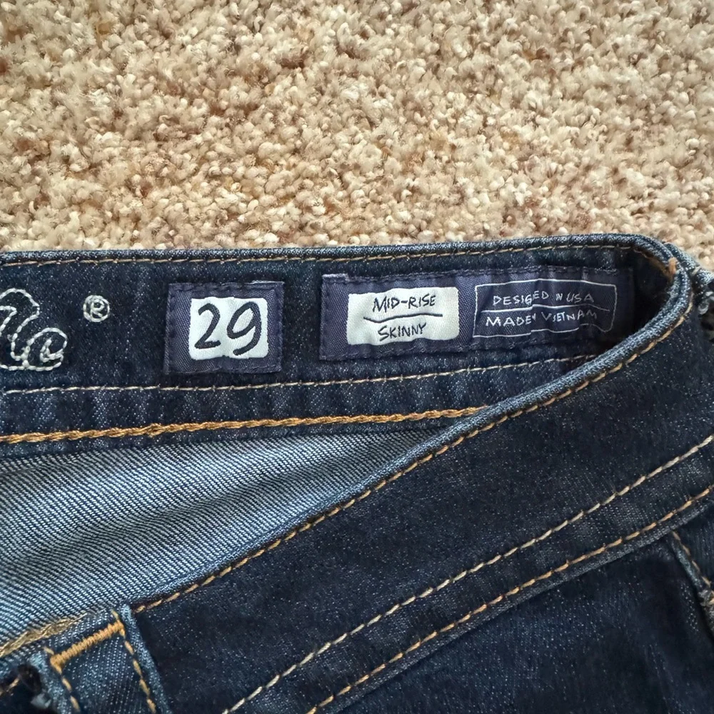 Miss Me Mid-Rise Dark Wash Skinny Jeans - Picture 4 of 7